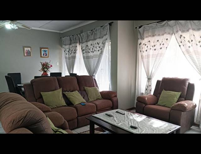 3 BEDROOM HOUSE FOR SALE IN FARNINGHAM RIDGE